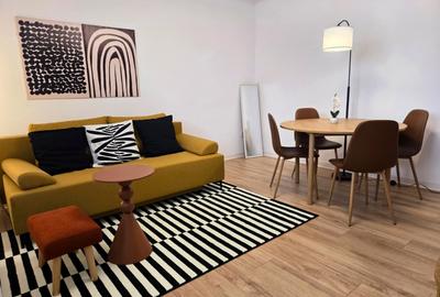 Apartament cu 2 camere decomandat, mobilat în Central