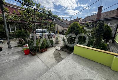 Apartament cu 3 camere semidecomandat în Piața Cluj