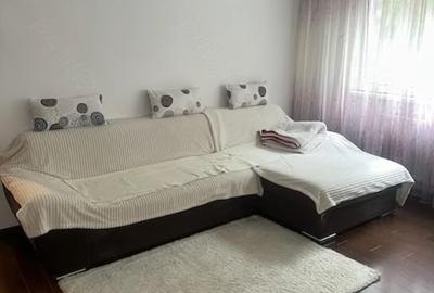 Apartament cu 3 camere semidecomandat în Drumul Taberei
