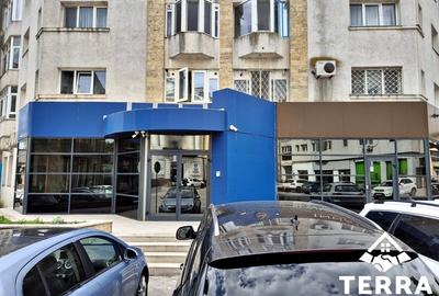 Spațiu comercial, 165 mp în P-ța Ovidiu