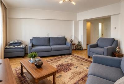 Apartament cu 4 camere decomandat, mobilat în Cișmigiu