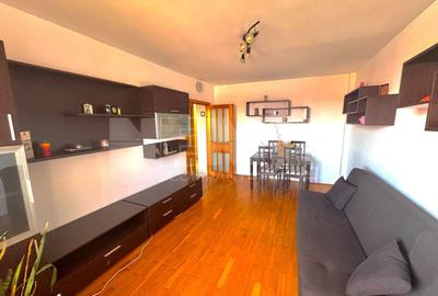Apartament cu 3 camere decomandat, mobilat în George Enescu