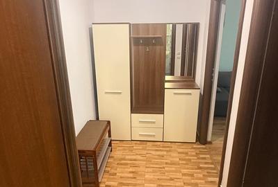 Apartament cu 2 camere semidecomandat în Dristor