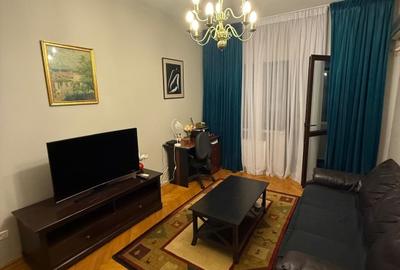 Apartament cu 2 camere decomandat, mobilat în P-ța Romană