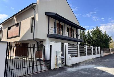 Jumatatea interioara  de duplex de vanzare la pret de apartament! - 1