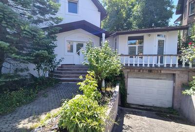 Casă individuală cu 7 camere în Gruia