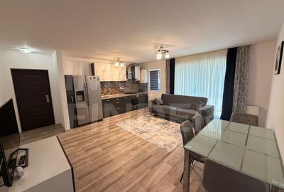 Apartament cu 3 camere semidecomandat, mobilat în Florești