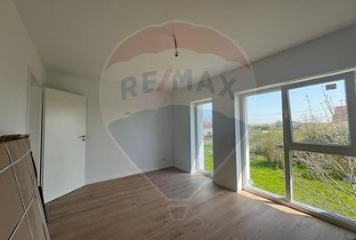 Casă / Vilă cu 5 camere sustenabila in Dragomiresti/Sabareni - 11