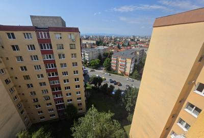 Vanzare Apartament 2 camere zona Grivitei ,Str.Mircea cel Batran - 35