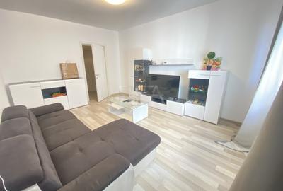 Apartament cu 3 camere decomandat, mobilat în Parcul Carol