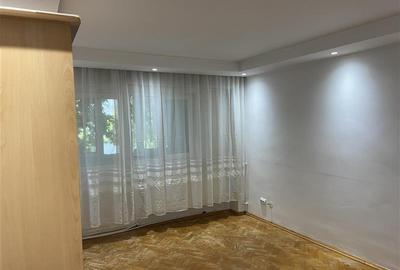 Apartament 2 camere ,zona ultracentrala (Unitatea de Pompieri), et 1 4 , decoman - 12