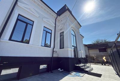 Casă individuală cu 9 camere în Central