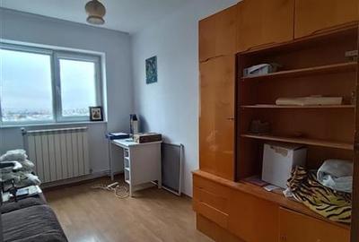 Apartament cu 4 camere decomandat, mobilat în 9 Mai