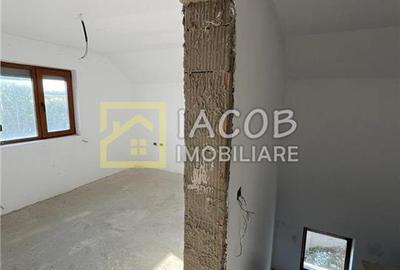 Casa ''''la gri'''' P+M, Dumbrava -Itesti, jud Bacau - 4