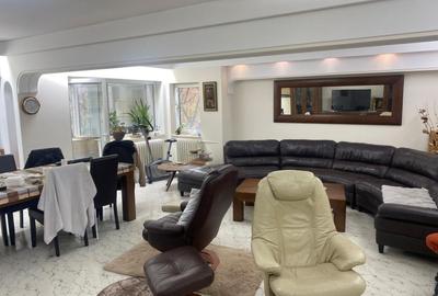 Apartament 4 camere - Blv. Unirii (La fântâni), 110 mp - 1