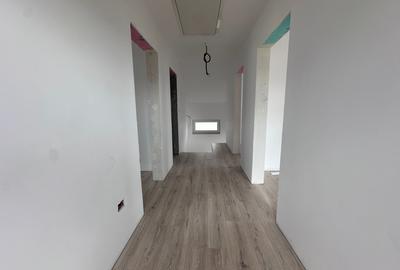Casa Individuală 138 mp| teren 400 mp| zona Orizont - 12