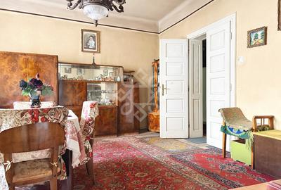 Casa de vanzare ultracentral in Oradea, strada Postavarului - 10