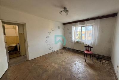 Apartament cu 2 camere semidecomandat în Florilor