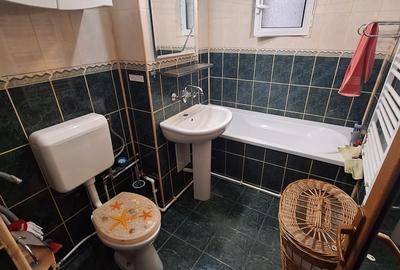 2 decomandate Piata Centrala 53 mp etaj 3/4 Mobilat/Utilat 82000Euro - 2