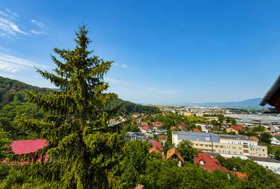 Casă cu 4 camere, priveliște panoramică, terasă închisă și grădină terasată - 13