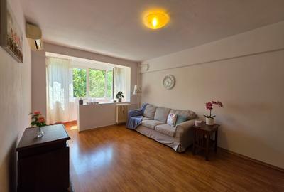 Apartament cu 2 camere decomandat, mobilat în Obor