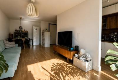 Apartament cu 3 camere decomandat, mobilat în Barbu Văcărescu