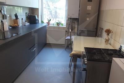 Apartament cu 2 camere decomandat, mobilat în Central