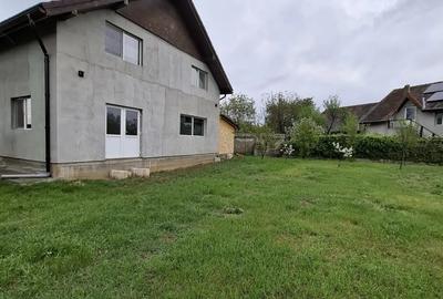 Carani -[ Sanandrei] -  Mansarda  [ 3 Camere]- Teren - 8