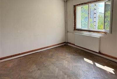 Basarabiei-2 minute de metrou, apartament 3 camere, bloc reabilitat, zona verde - 2