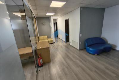 Spatiu comercial, Central - 16
