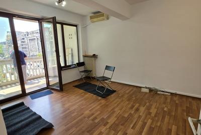 Apartament cu 2 camere decomandat în Ultracentral