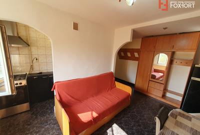 Apartament 2 camere decomandat, etaj 3/4 - zona Steaua - 10