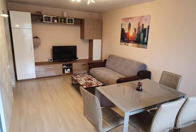 Apartament cu 3 camere decomandat în Drumul Taberei