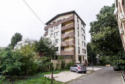 Apartament cu 2 camere semidecomandat în Băneasa