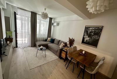 Apartament cu 2 camere decomandat, mobilat în Tei