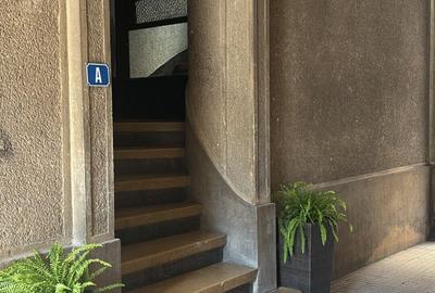 Apartament de închiriat – 42 mp + balcon și boxă la subsol - 15