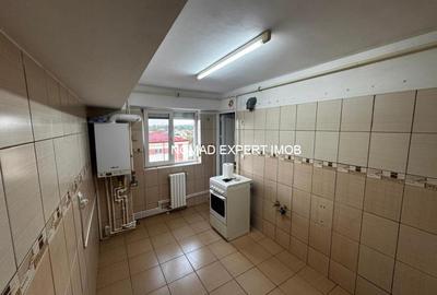 Apartament 3 camere 73,5 mp utili si balcon 7 mp zona Spital - 3