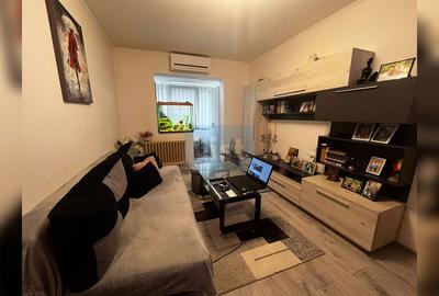 Apartament cu 2 camere semidecomandat în Decebal