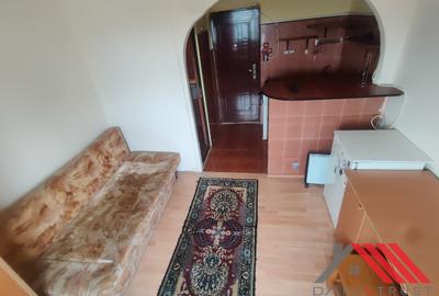 Complexul Studentesc - Garsoniera  17 mp - 170 euro - 6