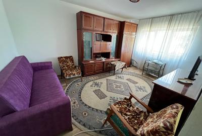 INCHIRIEZ apartament 3 camere decomandat, zona Ciresica - 3