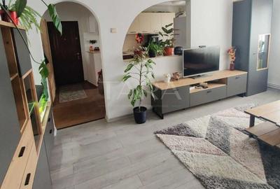 Apartament cu 4 camere decomandat, mobilat în Zorilor