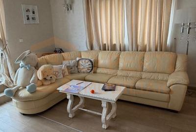 Apartament cu 3 camere decomandat, mobilat în Dacia