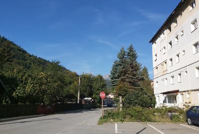 Apartament cu 3 camere decomandat, mobilat în Satu Nou