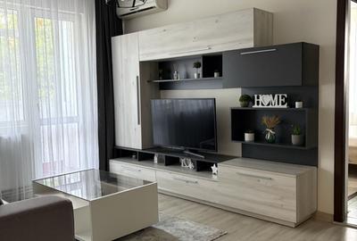 Apartament cu 2 camere decomandat în Podu Roș