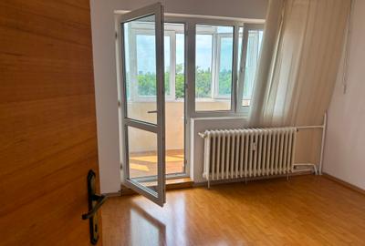 Apartament cu 2 camere decomandat în Aviației