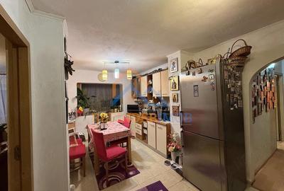 Vanzare Apartament 3 camere etaj 2 din 4 cu 2 bai, Rahova - Dunavat - 2