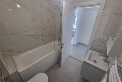 Apartament cu 3 camere decomandat în Energia