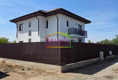 Casă individuală cu 4 camere în Vest