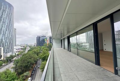 Apartament cu 4 camere semidecomandat în Floreasca