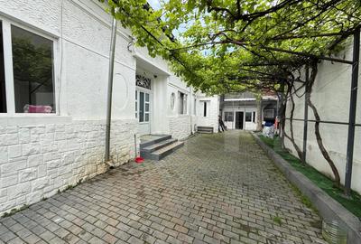 Casă individuală cu 5 camere în Nord-Est